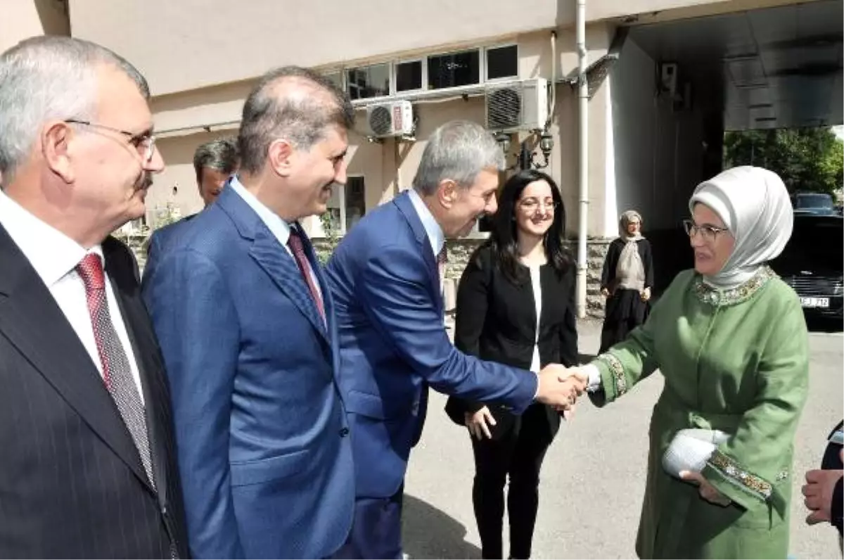 Emine Erdoğan: Sezaryen Oranlarının Azaltılması Konusunda Bir Seferberlik Başlatılması Gerek