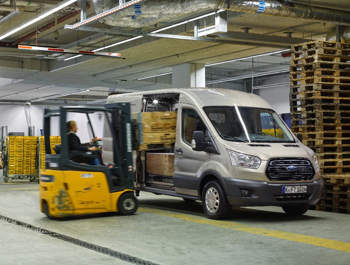 Ford, 100 Yıllık Başarı Hikayesini Kutluyor