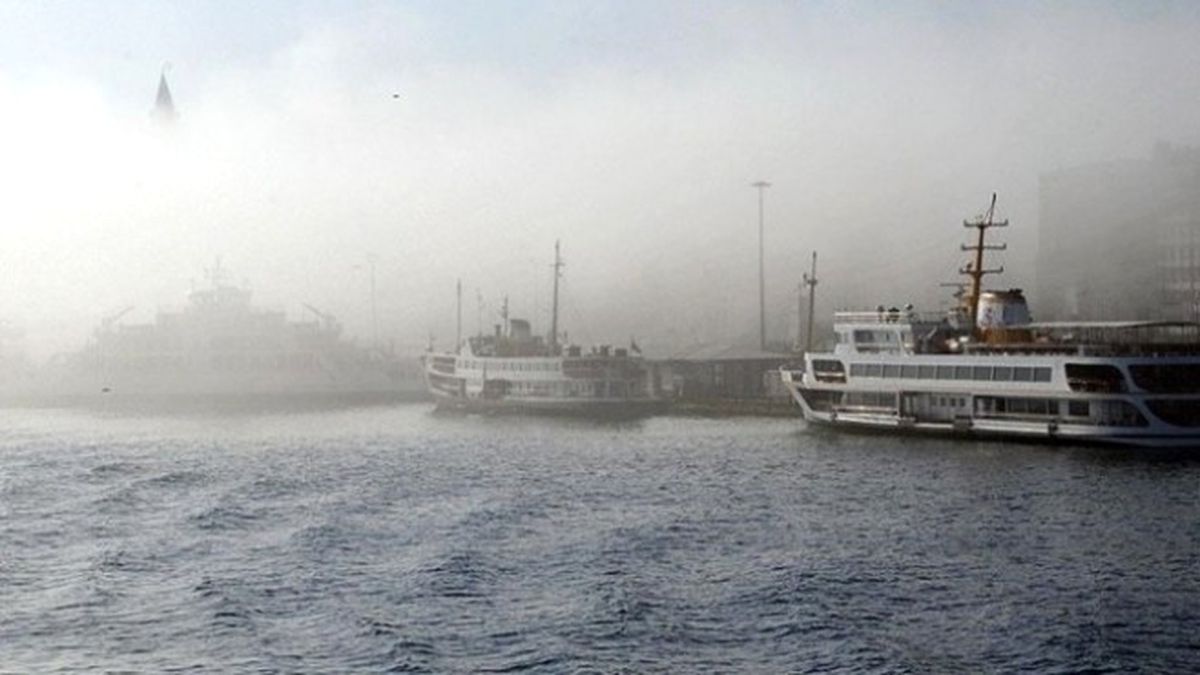 İstanbul\'da Yoğun Sis Ulaşımı Olumsuz Etkiledi