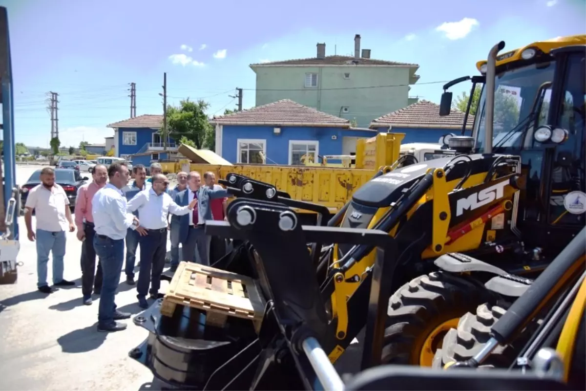 Kartepe Belediyesi Yeni İş Makineleri Aldı