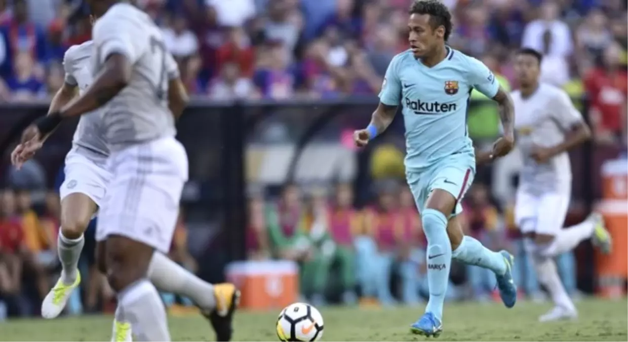 Neymar, Barcelona\'yı Sırtladı