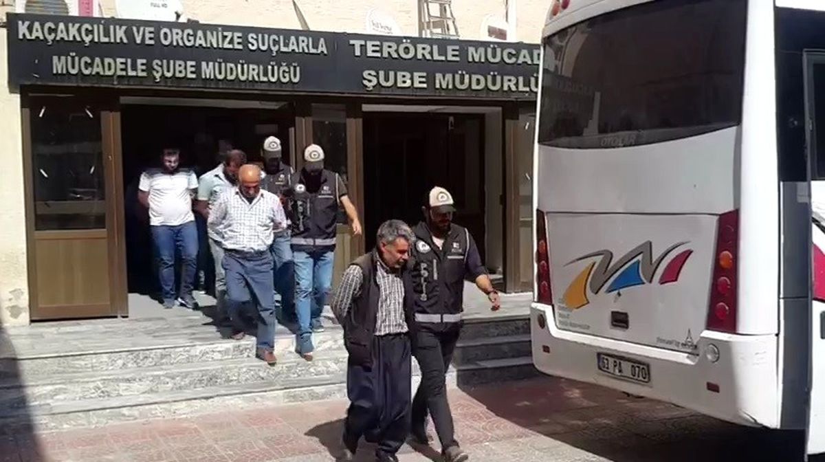 Şanlıurfa\'da Bylock Kullanan 24 Kişi Gözaltına Alındı