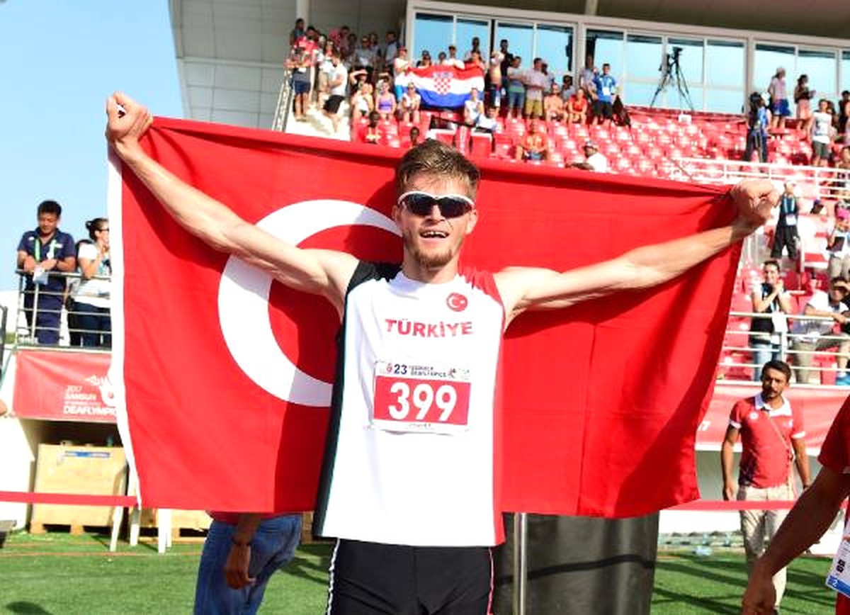 Yasin Süzen Altın Madalya Kazandı
