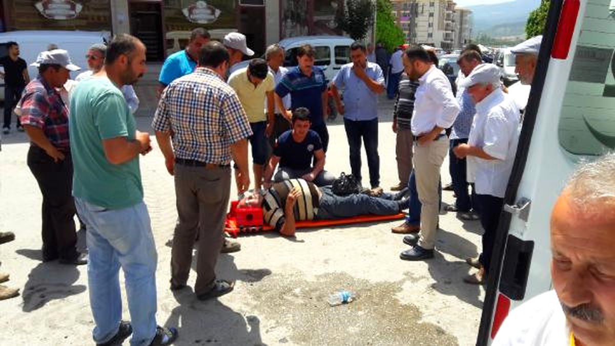Yolcu Minibüsü, Bisiklet Sürücüsüne Çarptı