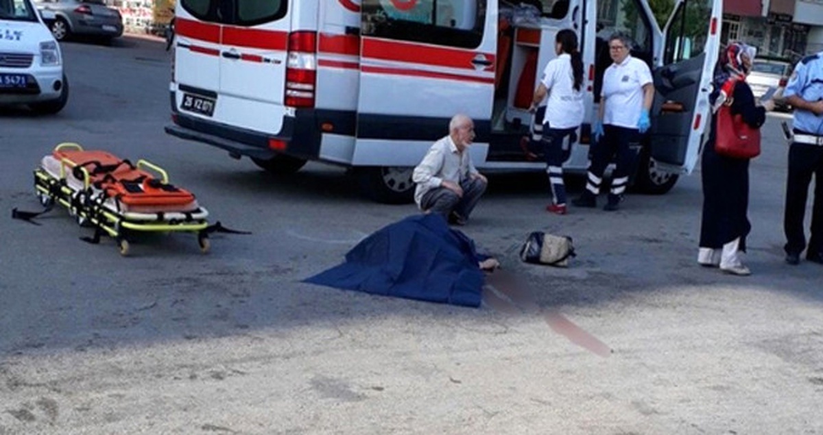 Yolun Karşısına Geçmek İsteyen Yaşlı Kadına Otomobil Çarptı: 1 Ölü