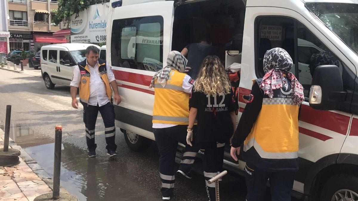 Babasıyla Kavga Eden Genç Yaralandı
