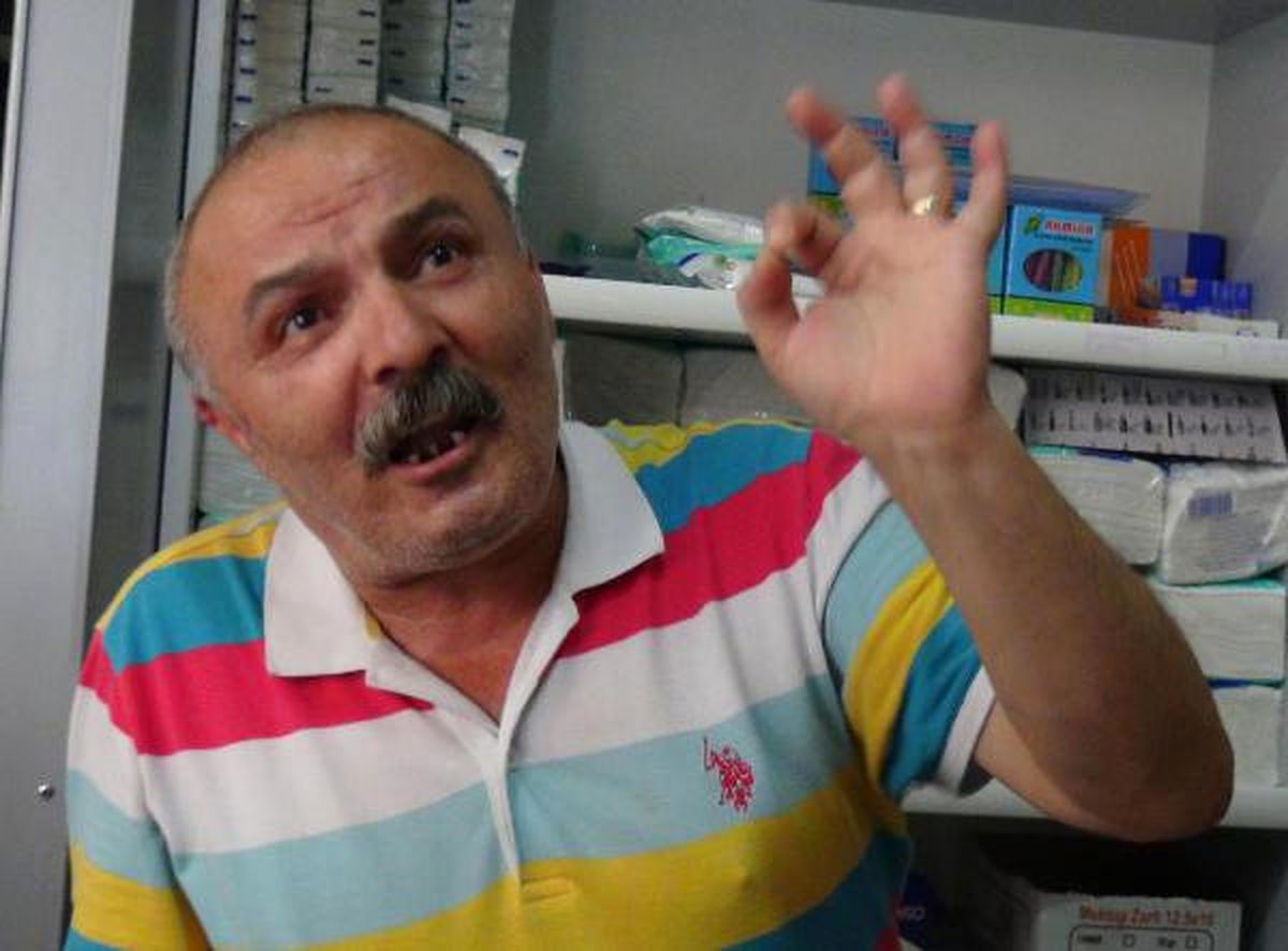 Başkanın Koruması ve Şoföründen Esnafa Meydan Dayağı