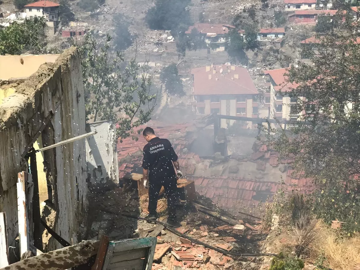 Başkentte Gecekondu Yangını