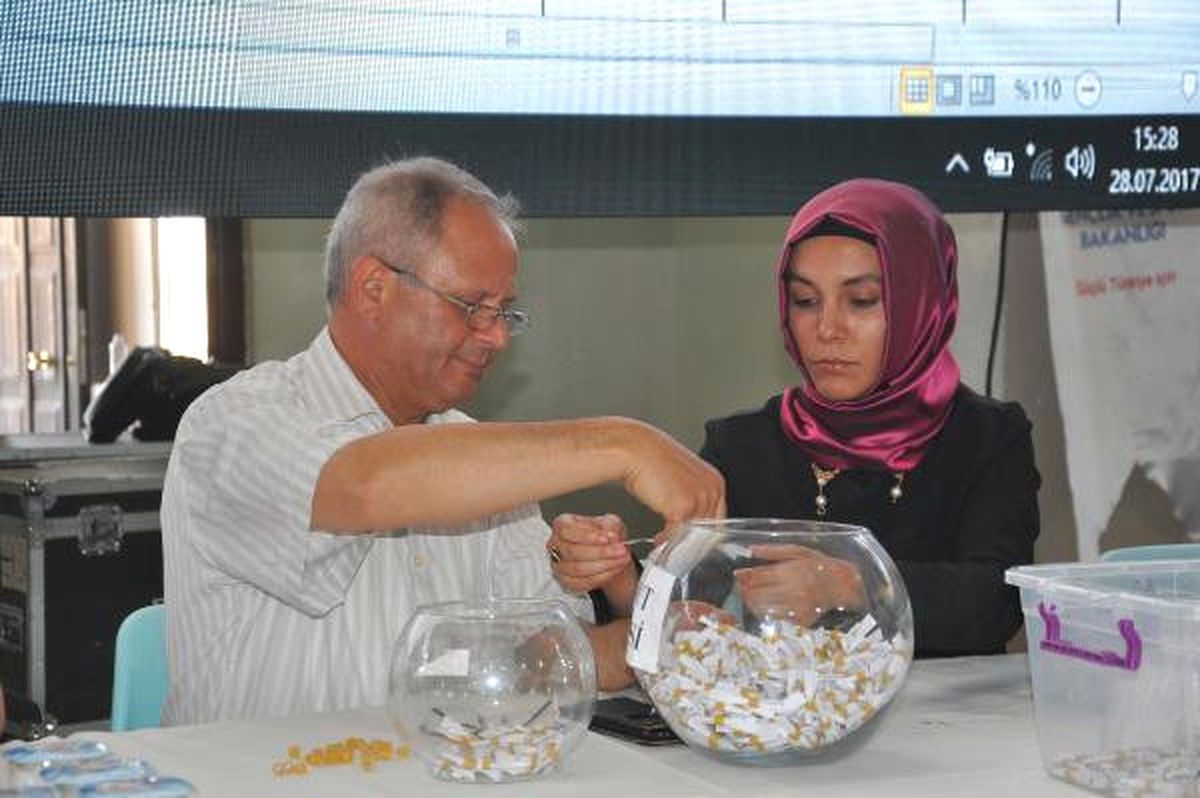Besni\'de TOKİ Konutları Kuraları Çekildi