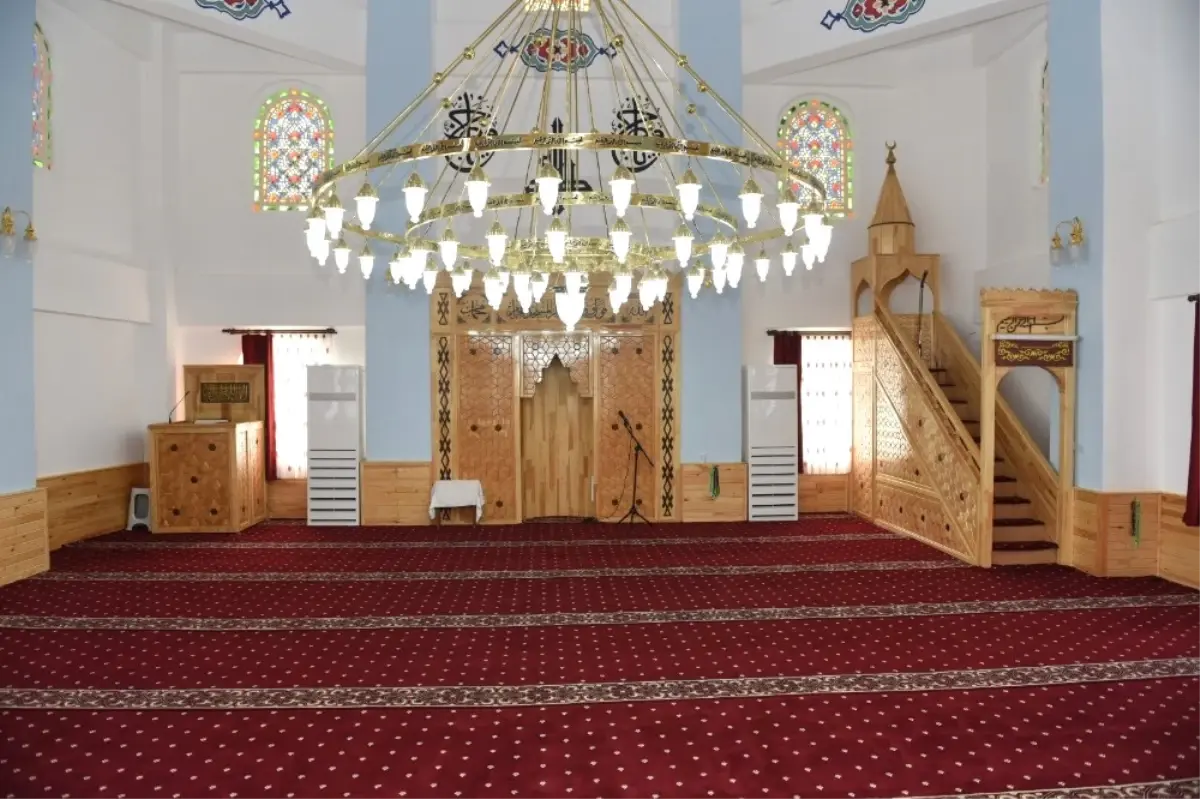 Büyükşehir Müşküle Camii\'ni Yeniledi