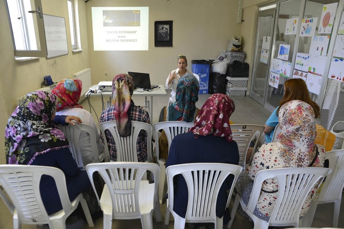 Çocuk İstismarına Karşı Seminer Düzenlendi