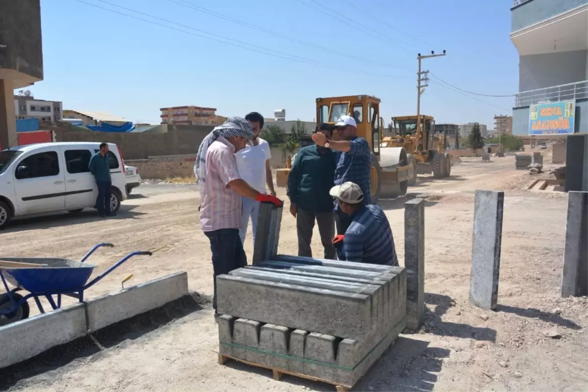 Cumhuriyet Mahallesi Kilitli Parke Taşına Kavuşuyor