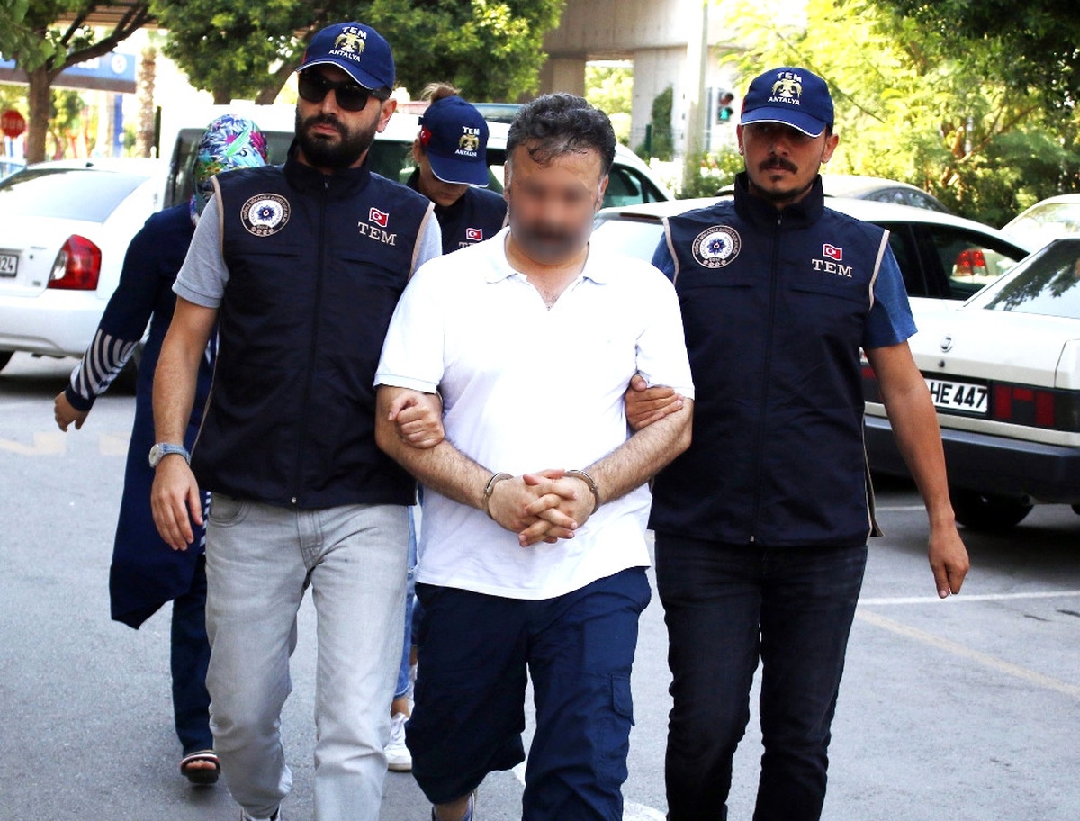 Fetö\'nün Akdeniz Bölge Imamı Tutuklandı