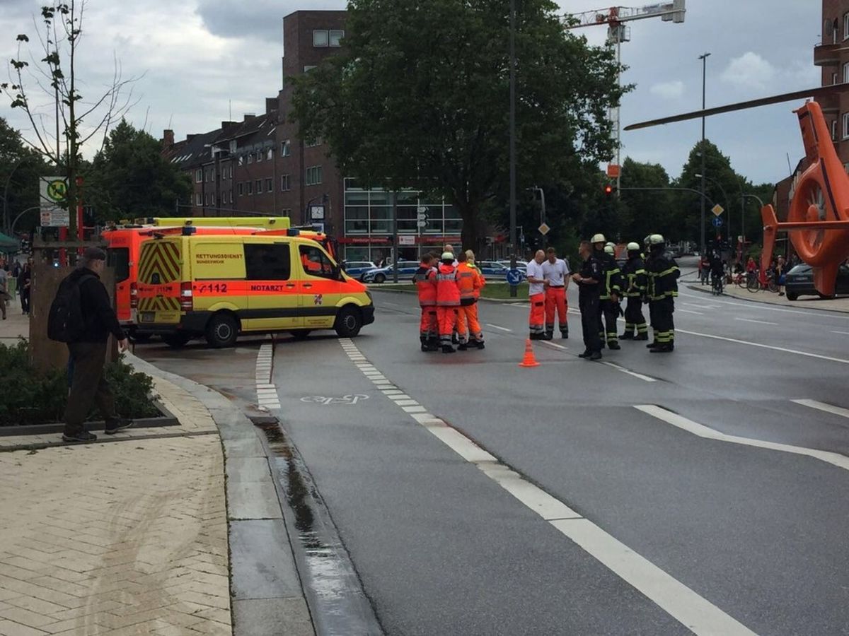 Hamburg\'ta Bıçaklı Saldırı: 1 Ölü