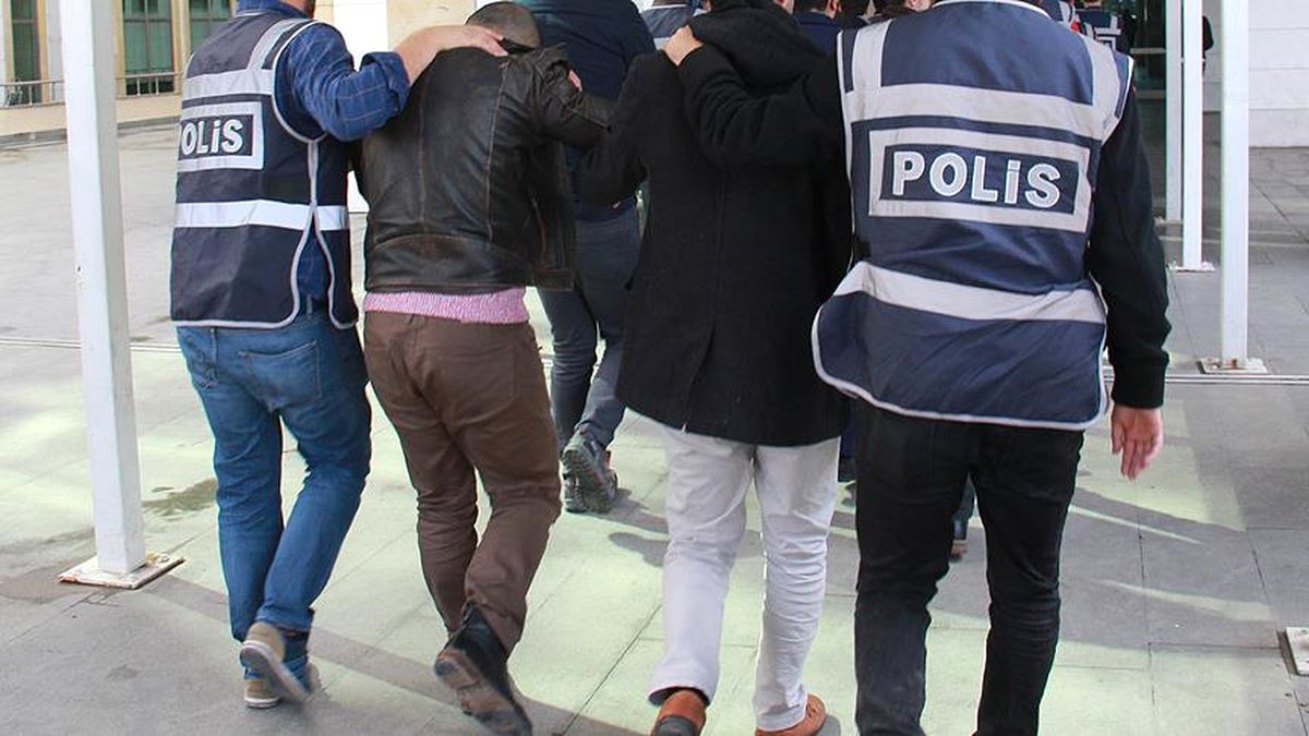 Kars\'ta Haklarında Arama Kararı Olan 19 Kişi Yakalandı