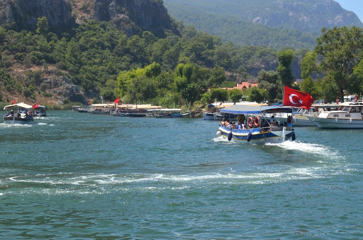 Muğlalı Turizmciler Dalyan Kanalı\'na Toplama Merkezi İstiyor