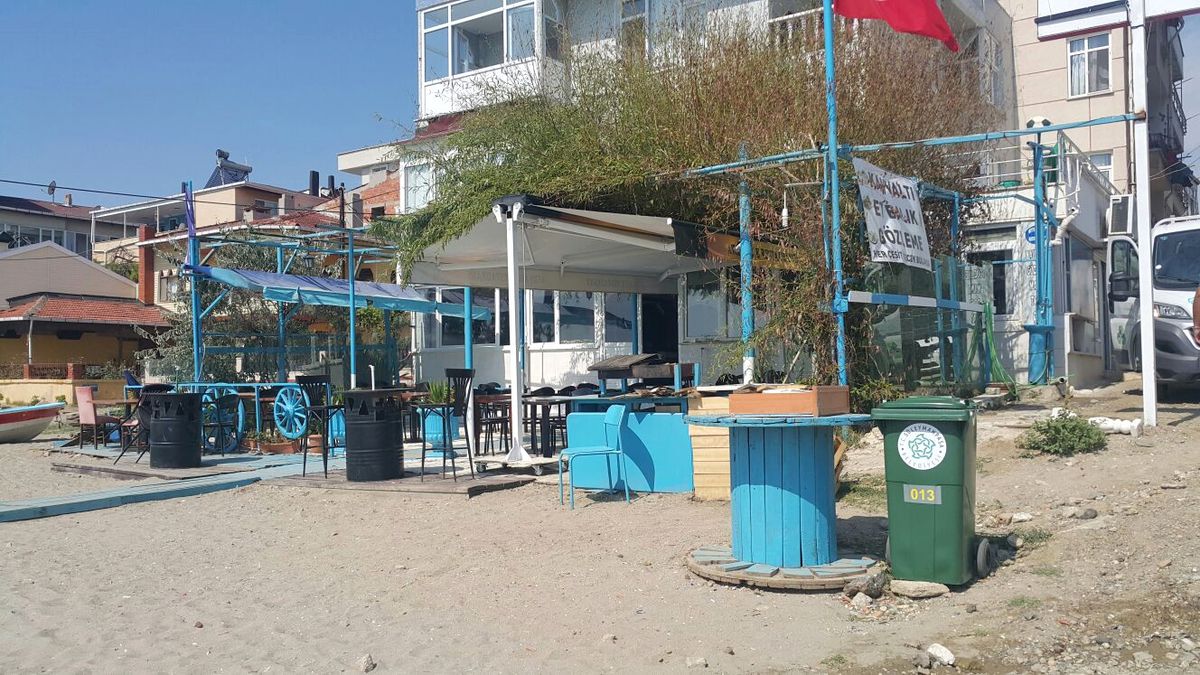 Plajlara Tekerlekli Çöp Kutuları Yerleştirildi