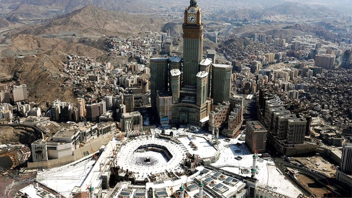 Suudi Arabistan: Yemen\'den Husilerin Fırlattığı Mekke\'yi Hedef Alan Füzeyi Düşürdük