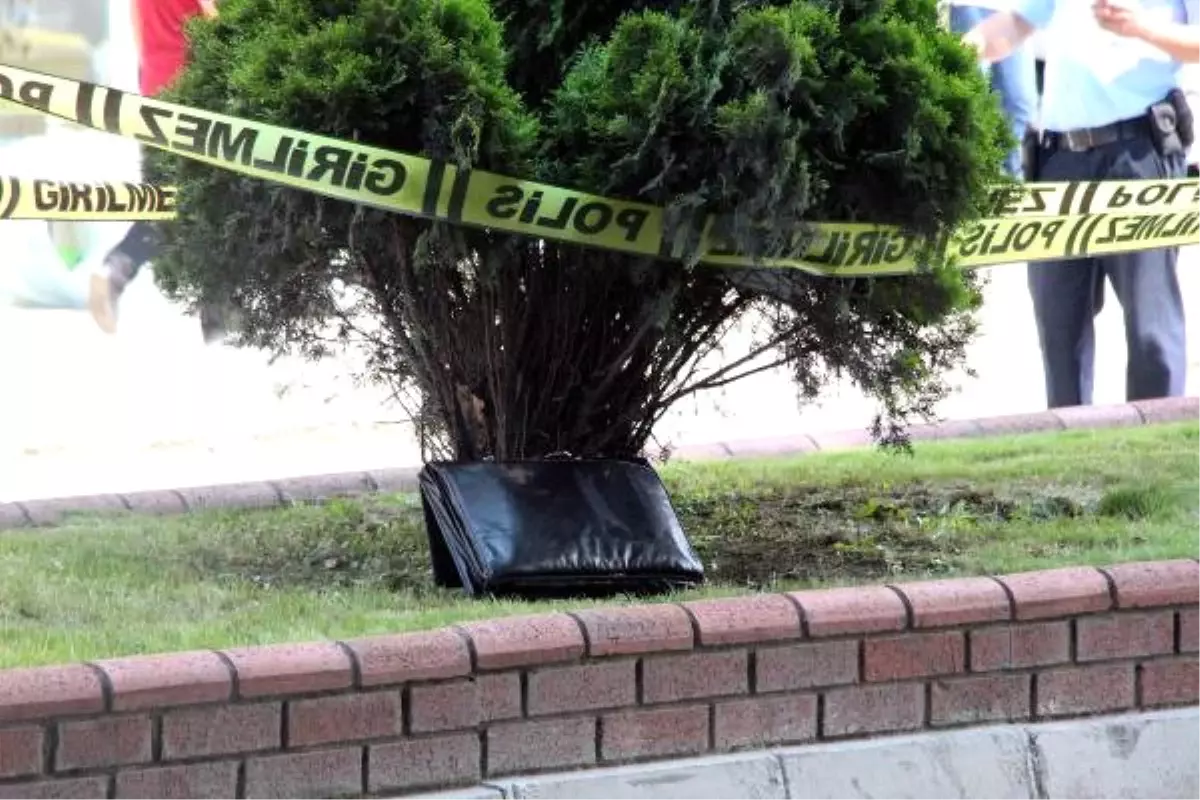Zonguldak Belediyesi Önünde Şüpheli Çanta Paniği