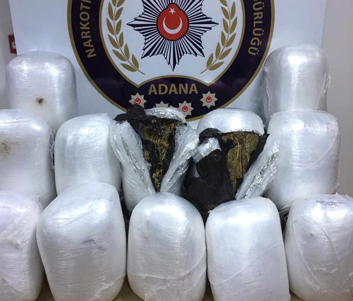 Ev Eşyası Yüklü Kamyondan Uyuşturucu Çıktı