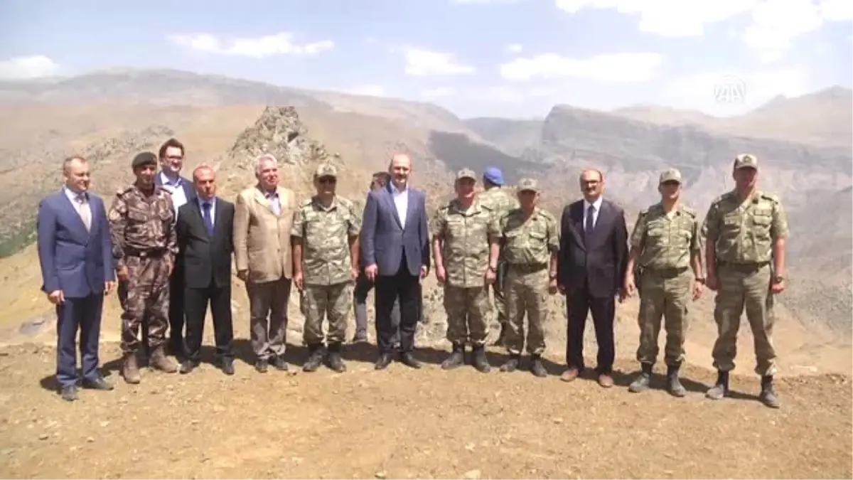 Içişleri Bakanı Soylu, Çukurca\'da Güvenlik Yolunu Inceledi (2)