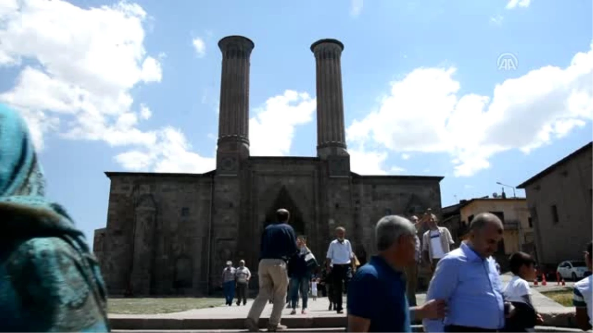 Tarihe Dokunurken Eserlere Zarar Vermeyin"