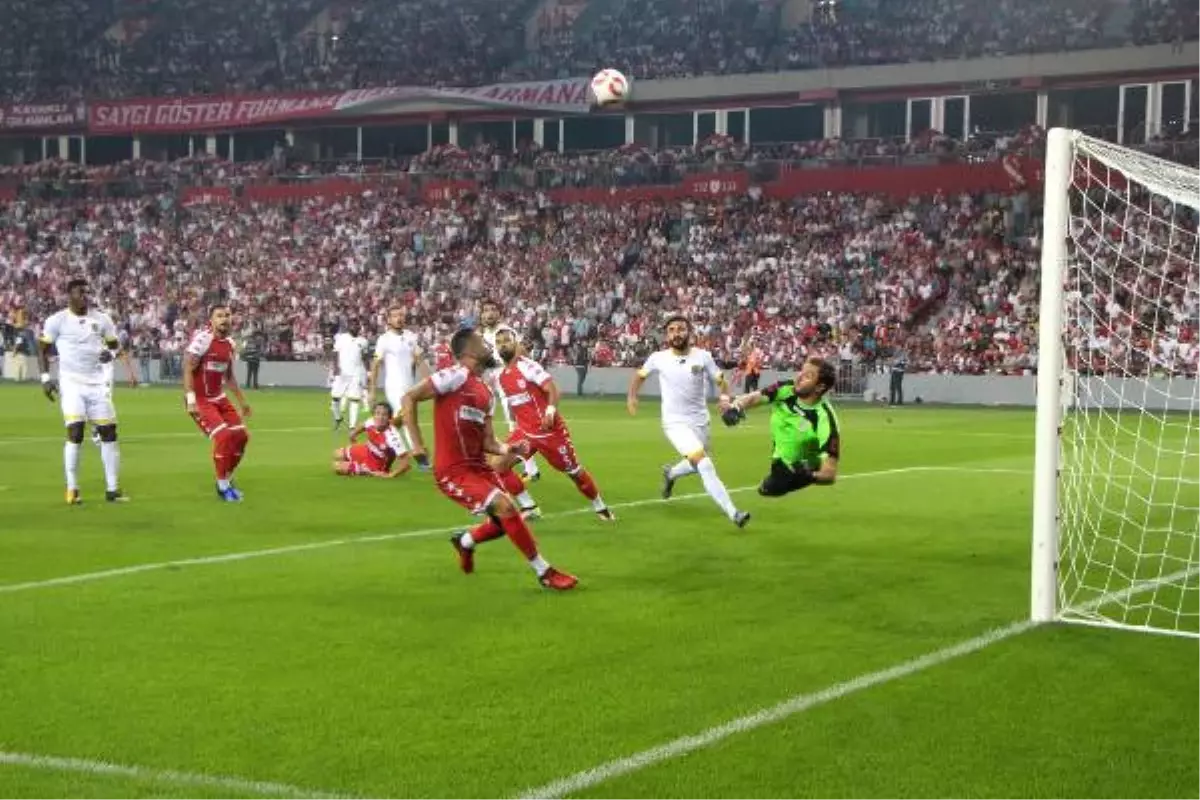 Yeni 19 Mayıs Stadyumu Açılış Maçında Samsunspor, Ankaragücü\'nü 1-0 Yendi