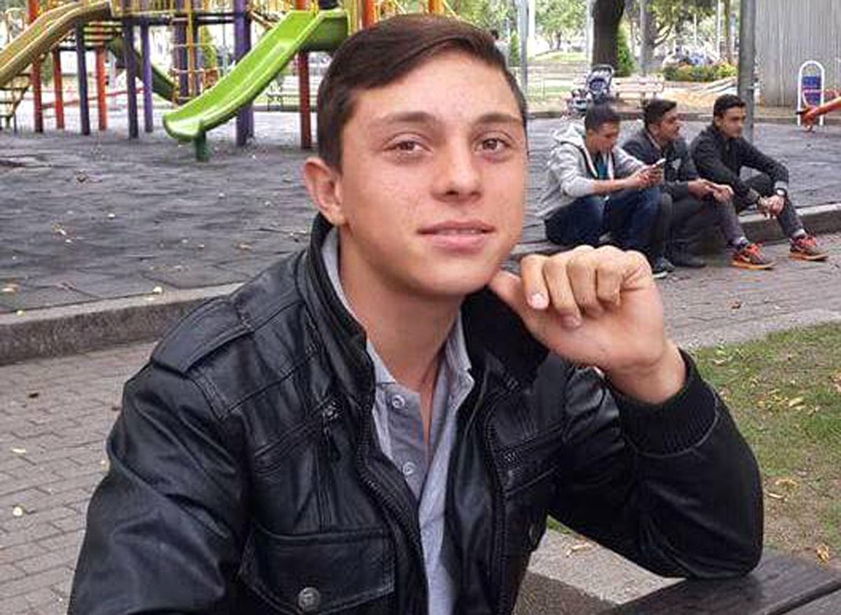 16 Yaşındaki Garson Bıçaklı Kavgada Öldü