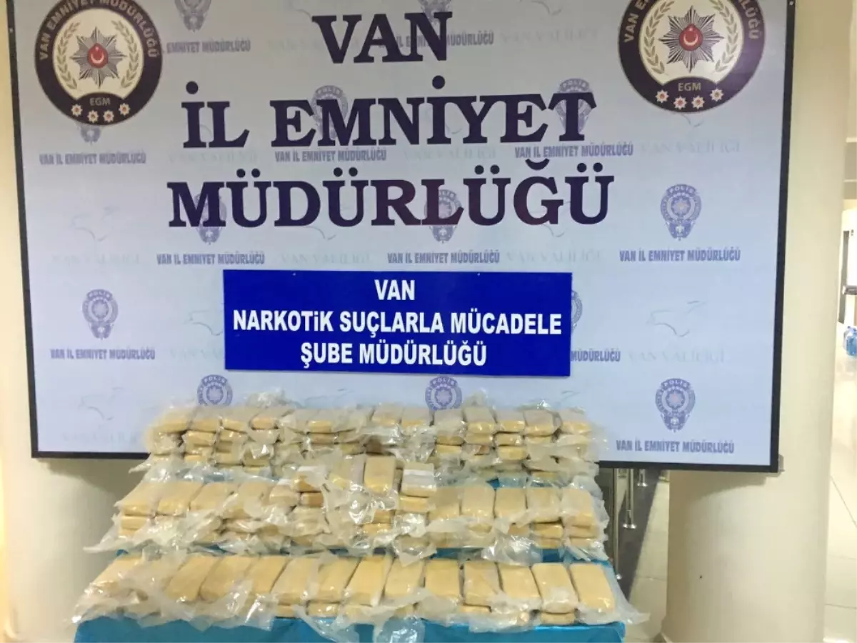 78 Kilo Eroin Ile 48 Bin Paket Kaçak Sigara Ele Geçirildi