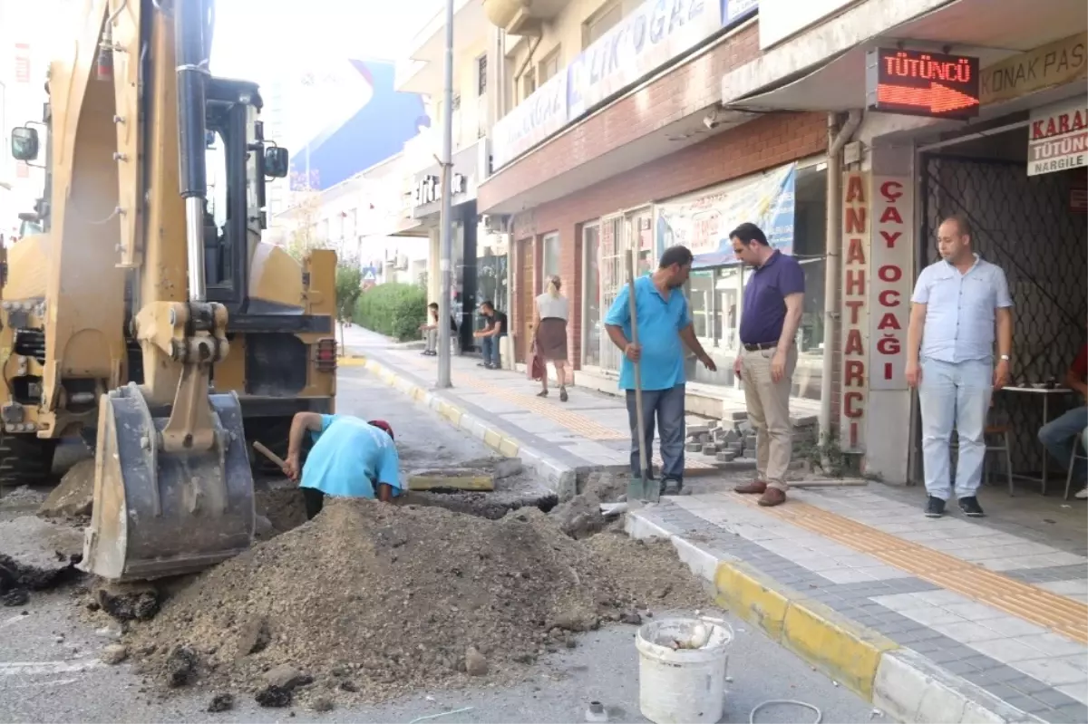 Aydın Caddesinde Çalışmalar Hızlı Bir Şekilde İlerliyor