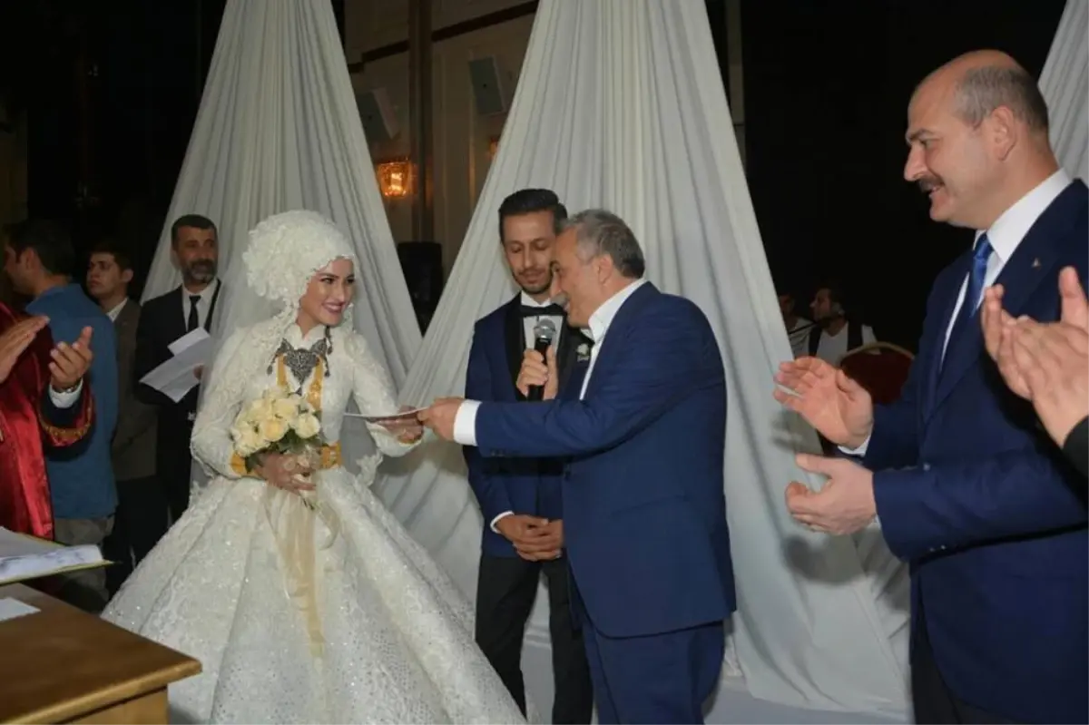 Bakanlar Soylu ve Fakıbaba Nikah Şahidi Oldu