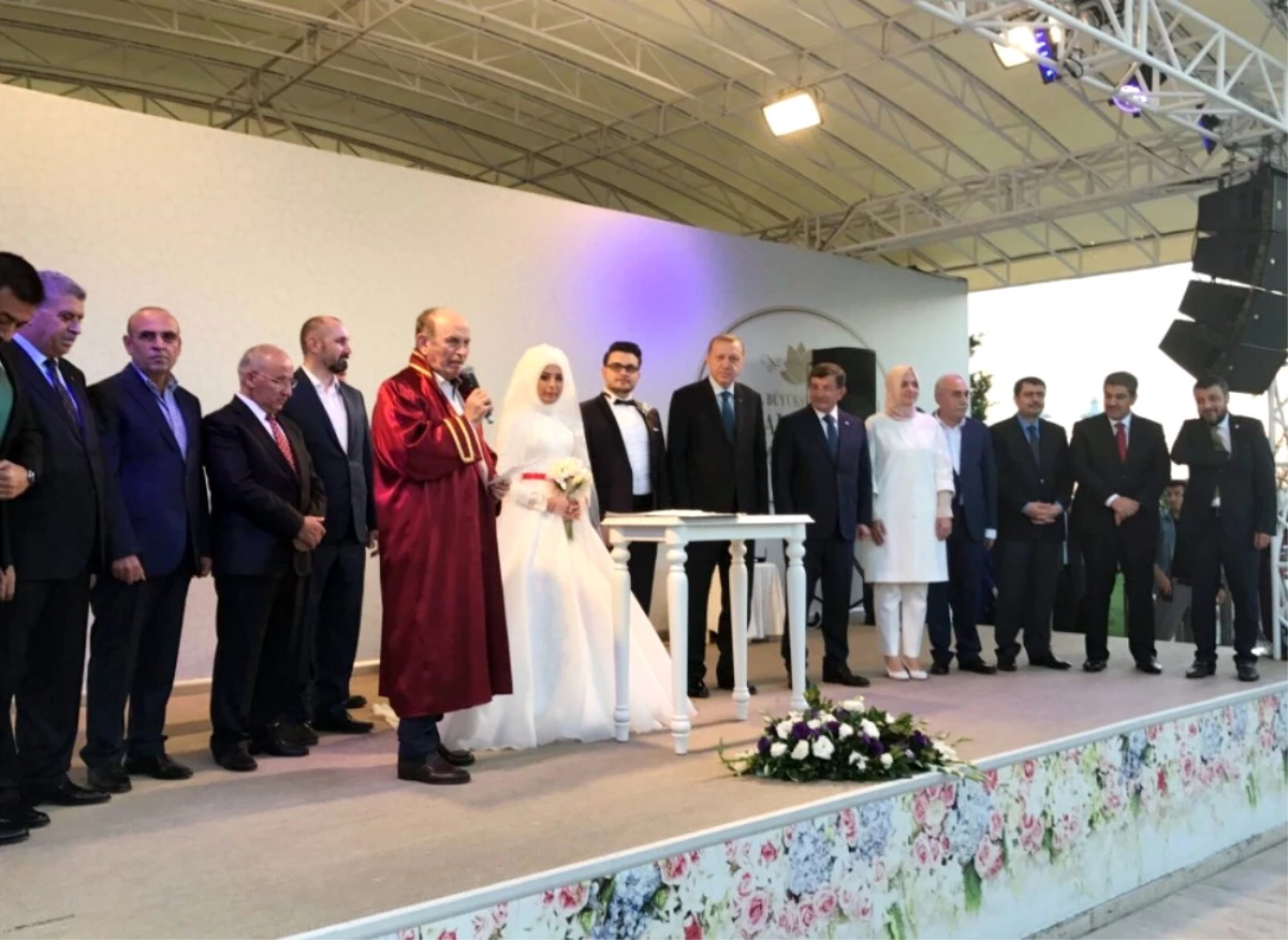 Cumhurbaşkanı Erdoğan, 15 Temmuz Kahramanı Ailenin Nikah Törenine Katıldı