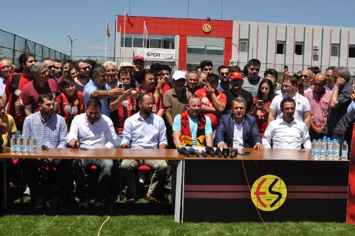 Eskiyehirspor, Sergen Yalçın\'la 1 Yıllık Sözleşme İmzaladı