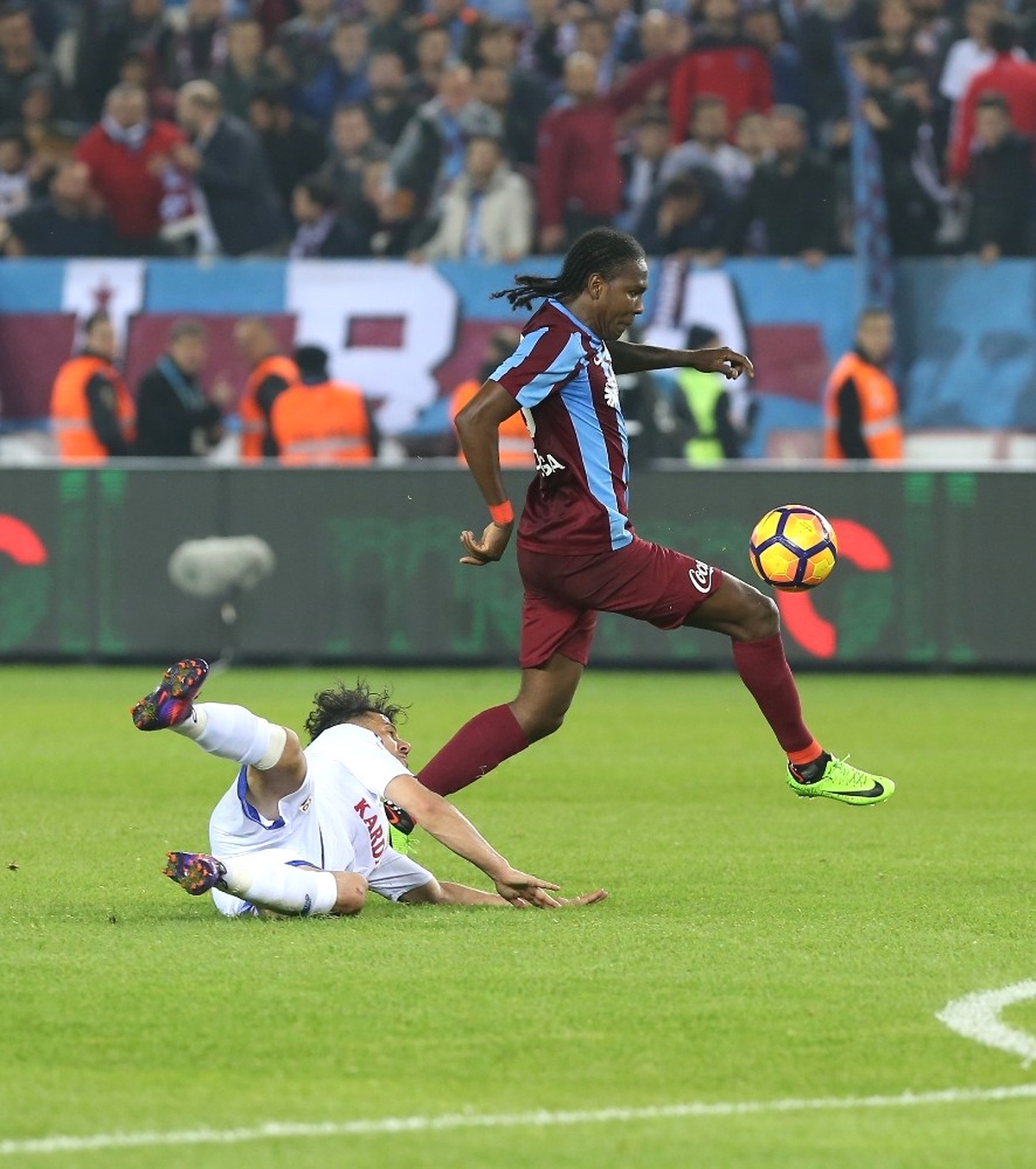 Evkur Yeni Malatyaspor, Rodallega Transferi İçin Burak Yılmaz\'ın İmza Atmasını Bekliyor