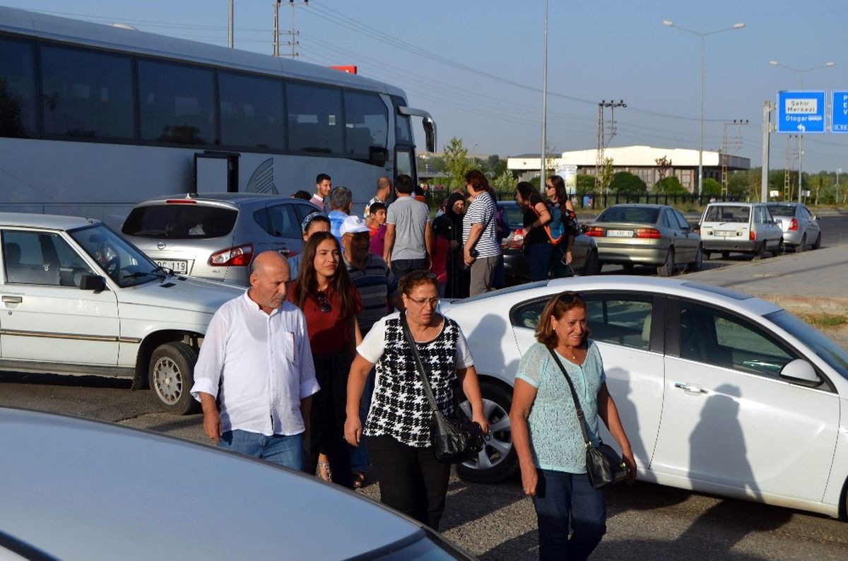 İzmir\'den Adilcevaz\'a \'Sıla-i Rahim\' Ziyareti