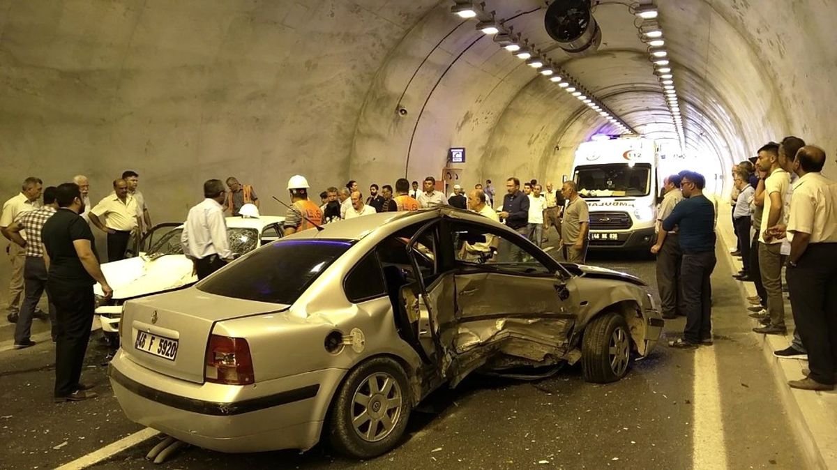 Kahramanmaraş\'ta Tünelde Kaza: 1 Ölü, 5 Yaralı