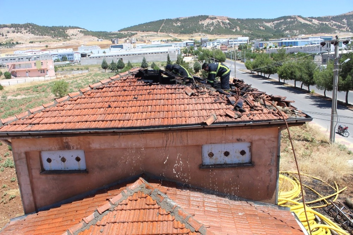 Organize Sanayi Bölgesinde Korkutan Trafo Patlaması