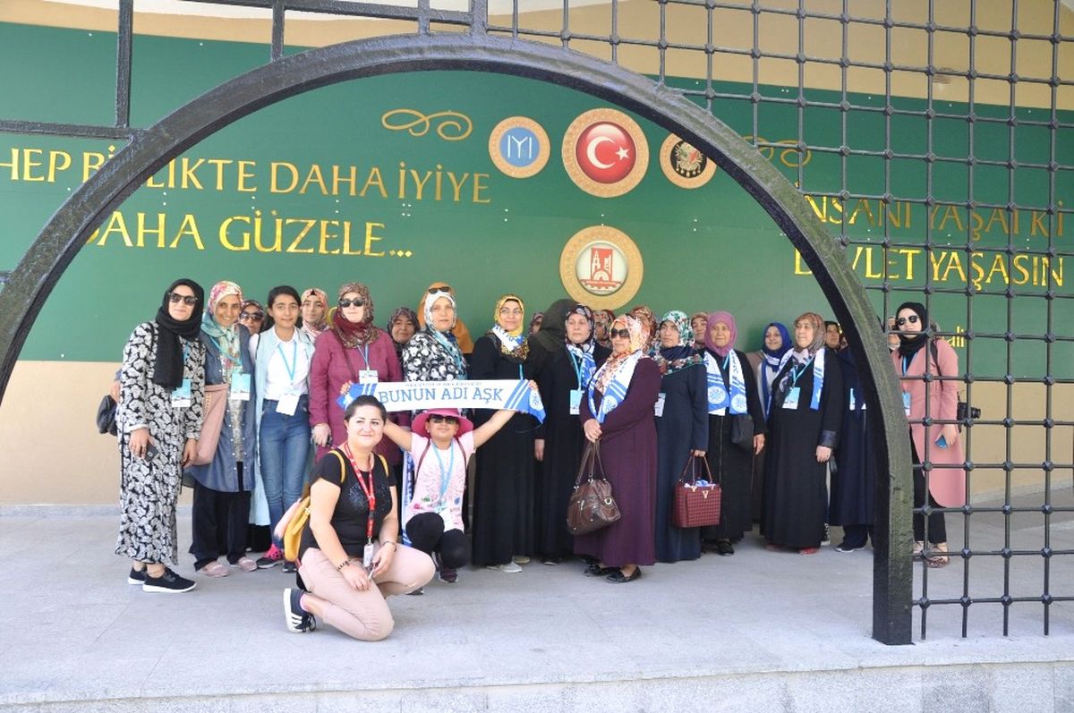 Şeyh Edebali Türbesi\'ne Ziyaretçi Akını