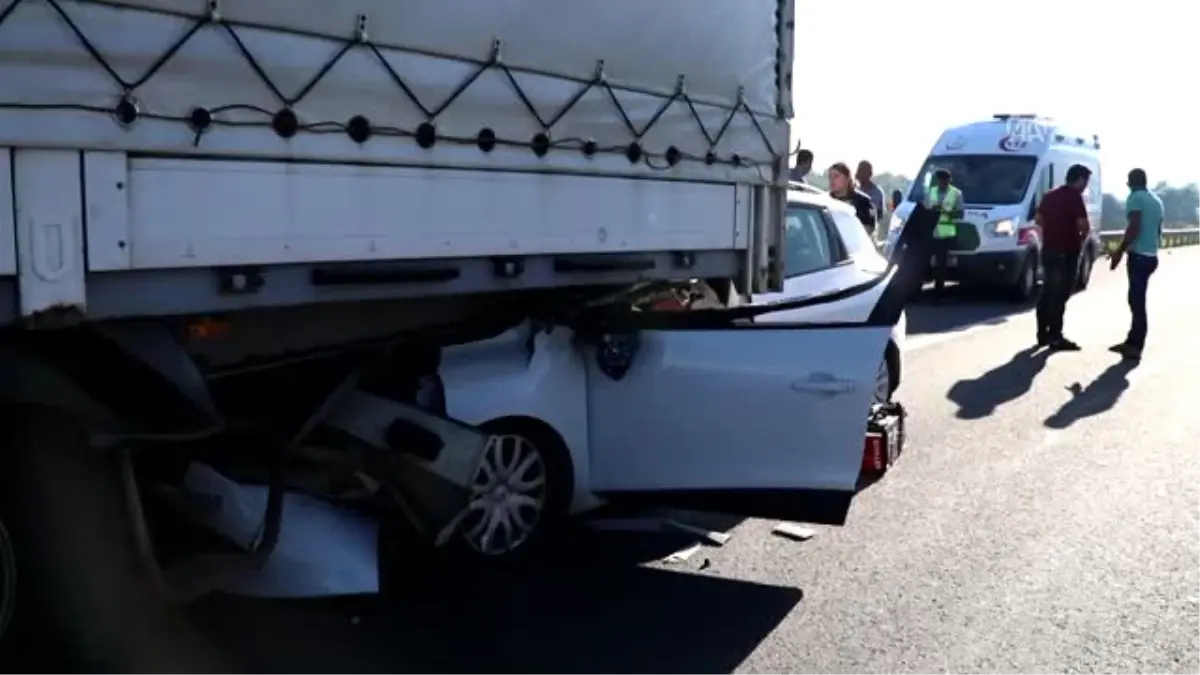 Trafik Kazası: 1 Ölü, 2 Yaralı