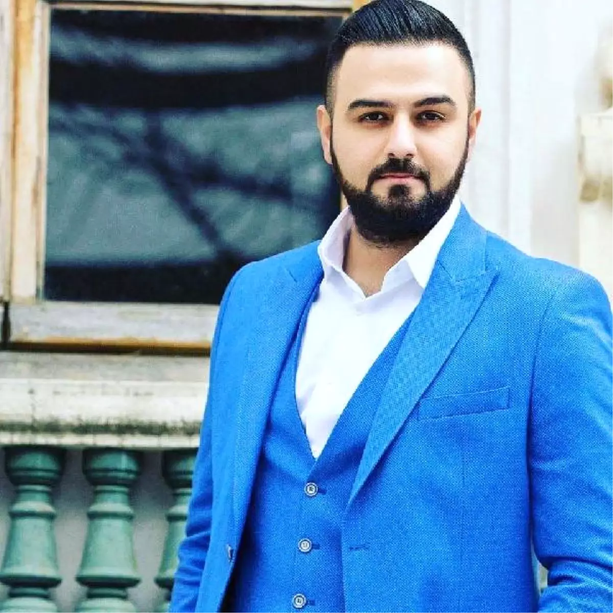 Didim\'de Denize Atlayan Genç Şarkıcı Ağır Yaralandı