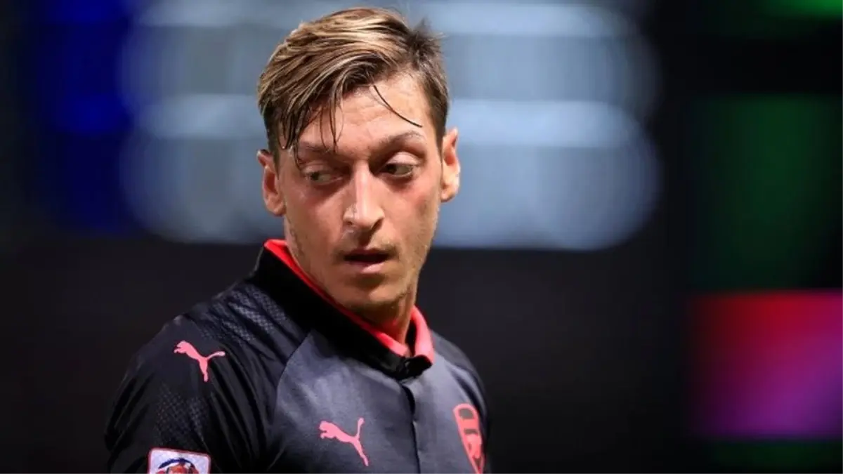 İngiltere Basını Transfer Dedikoduları: \'Barcelona\'nın B Planı Mesut Özil\'