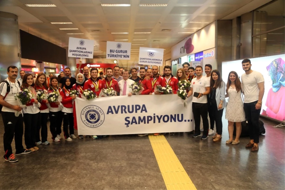 İstanbul Aydın Üniversitesi Karatede Avrupa Şampiyonu!