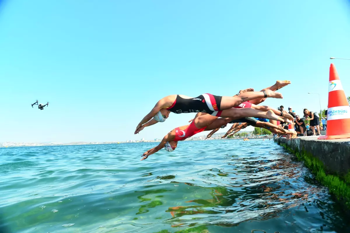 İstanbul ETU Triatlon Avrupa Kupası Sahiplerini Buldu