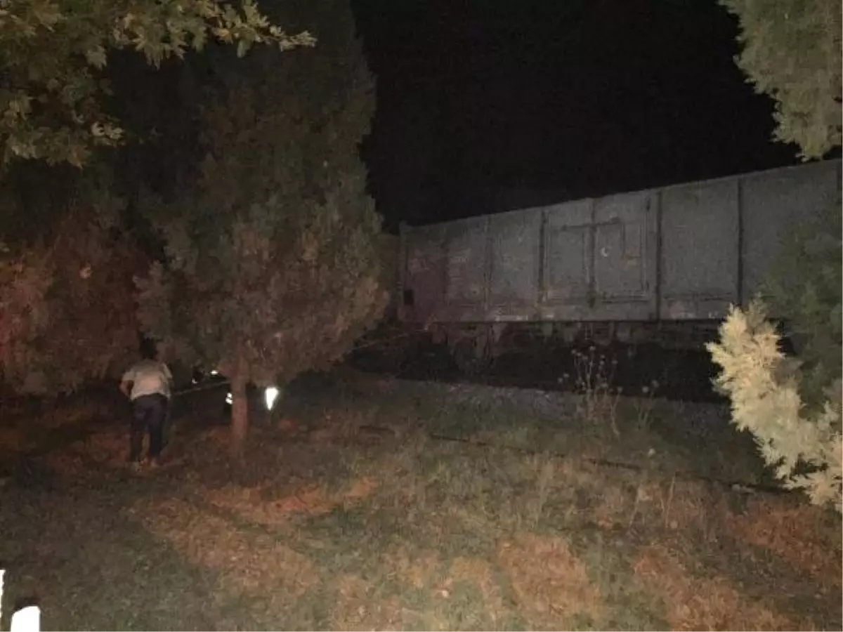 Manisa\'da Tren Yayaya Çarptı: 1 Ölü