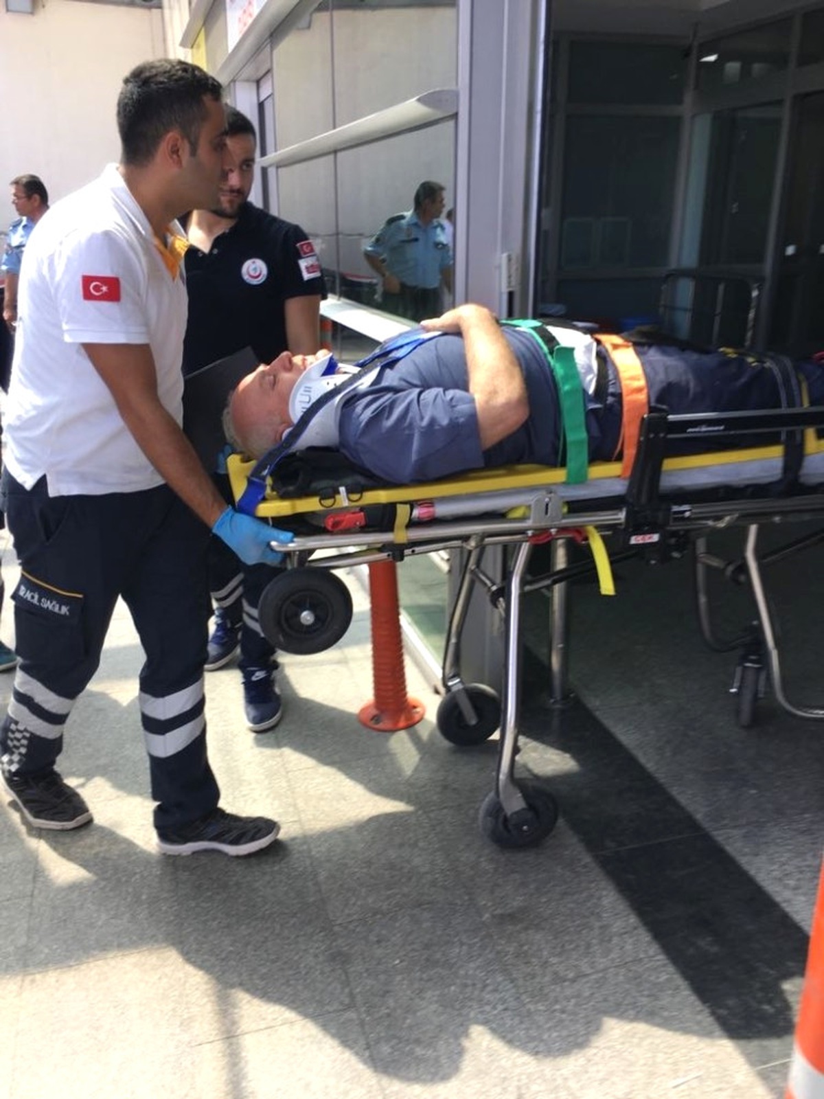 Motosiklet ve Otomobil Çarpıştı: 1 Yaralı