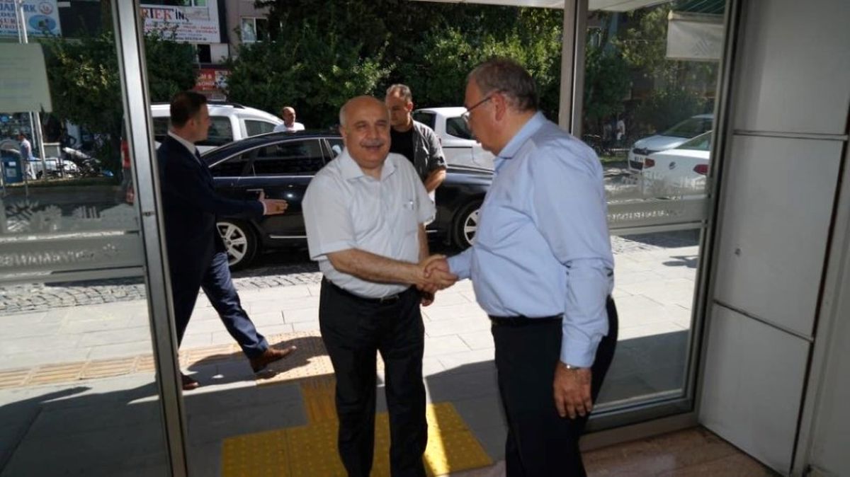 Rektör Gönüllü\'den, Başkan Kutlu\'ya Ziyaret