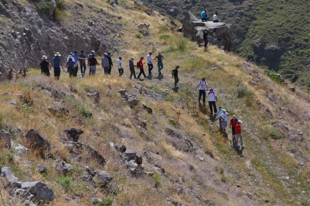 Şenkaya\'da Trekking Yapıldı