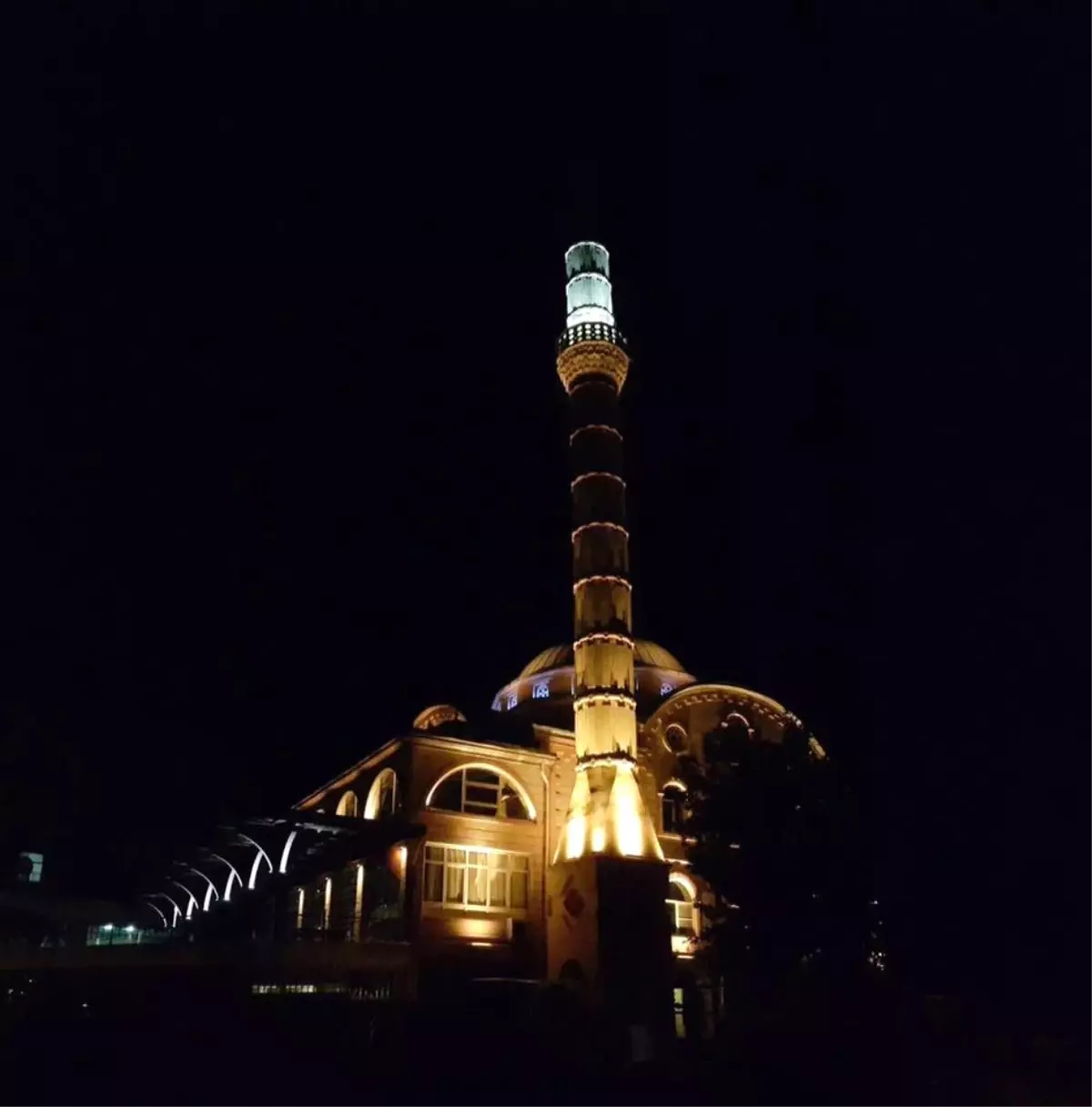 Şeyh Adil Cami\'ne Özel Aydınlatma