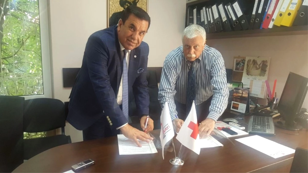 Türk Kızılayı Eskişehir Şubesi\'nin Kardeşlik Anlaşması