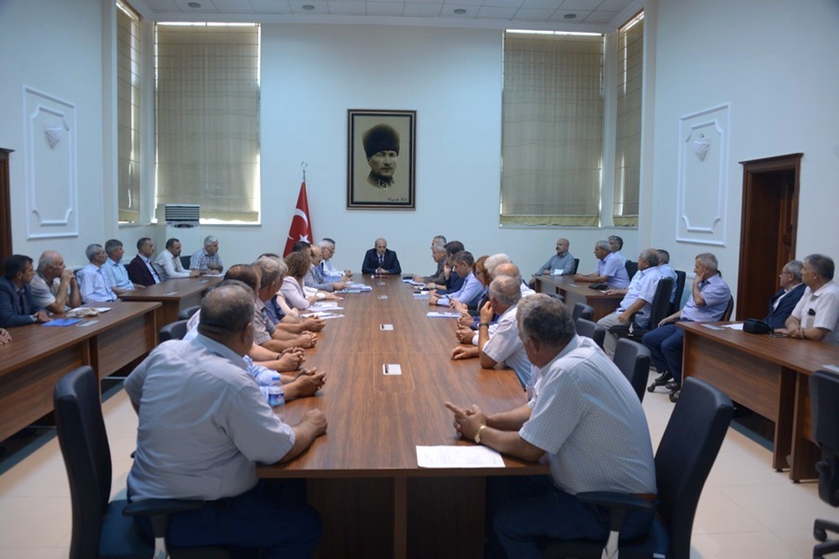 Vali Çiftçi, Köy Muhtarları ile Bir Araya Geldi